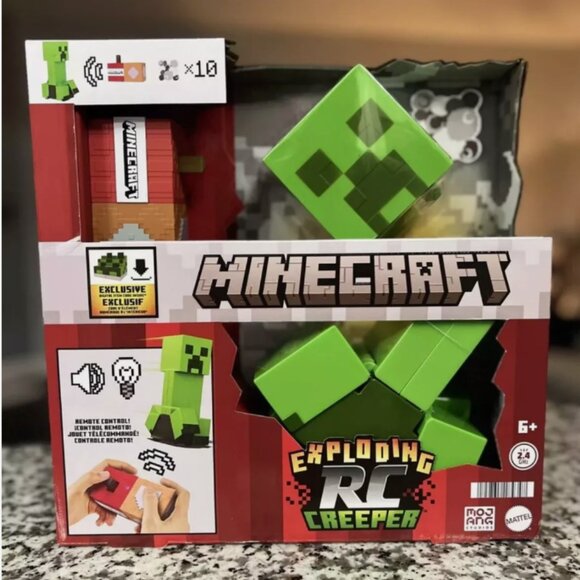 Minecraft Exploding RC Creeper Car Lights & Sounds with DLC Code Mattel - NEW - Picture 1 of 2